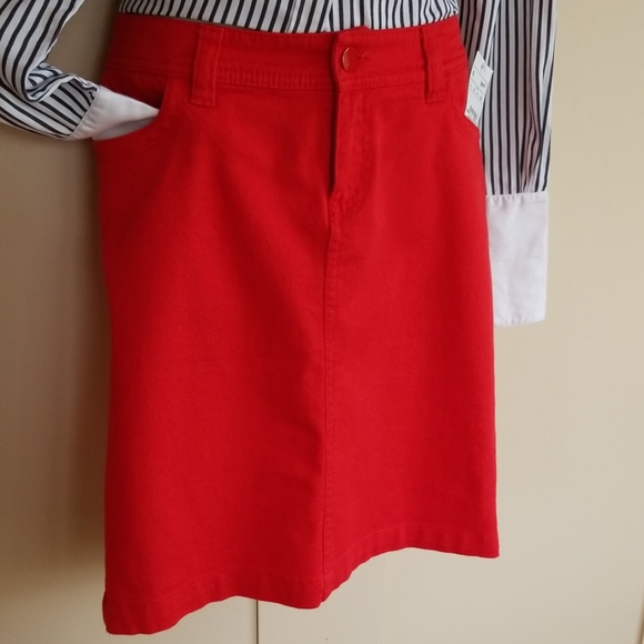 H&M Dresses & Skirts - H & M Cotton above knee skirt